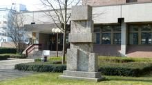 Hans Steinbrenner: Gro�e Steinfigur (1984)